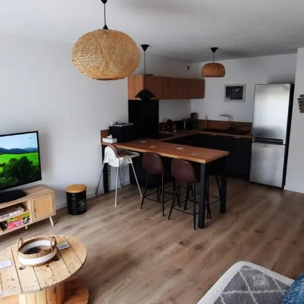 Appartement rénové totalement - Vue sur jardin - 52 m², hotel v destinaci Houdemont