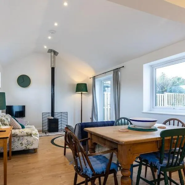 Peaceful Cottage by the Sea, khách sạn ở Norwich