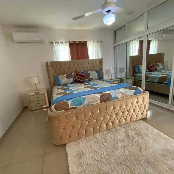 Santiago Center Huge Apartment 2stay rooftop to enjoy the city view 6-3, hotel a Santiago de los Caballeros