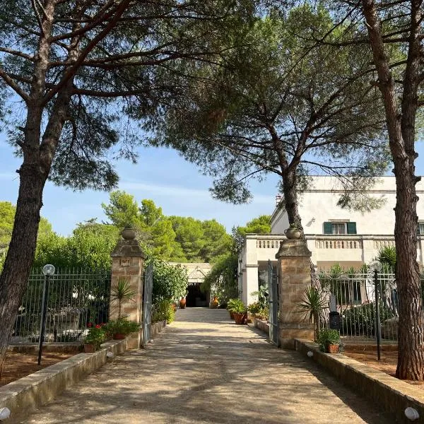 Masseria La Camardia, hotel v destinaci Sava