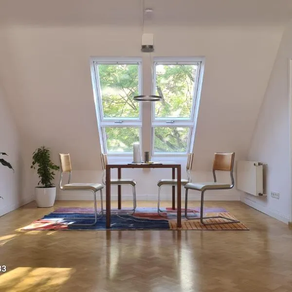 Modernes Apartment mit 3 Zimmern, hotel v destinaci Karlsruhe