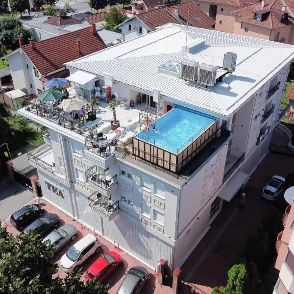 Smeštaj TEA sa dva bazena i besplatan parking, hotel in Vrnjačka Banja