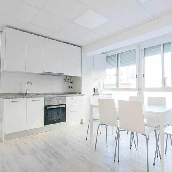 Apartamentos Arena y Cairo、ムルシアのホテル