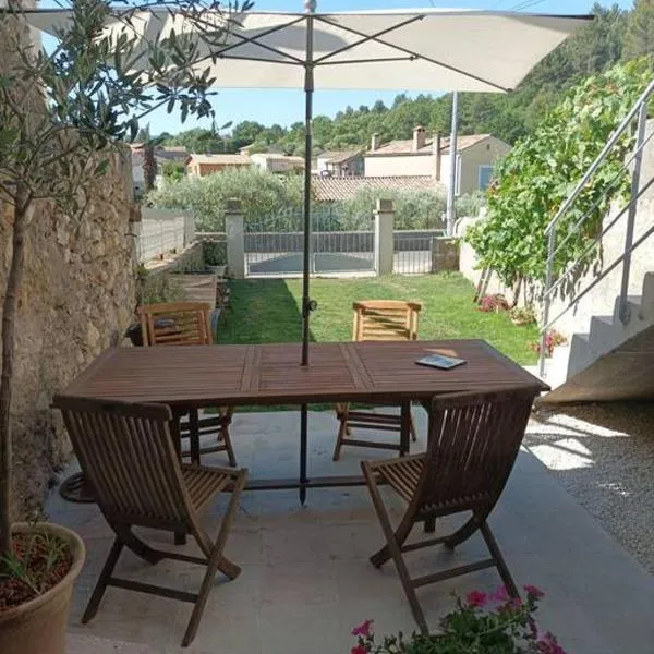 La petite Jarlandine, hotel in Château-Arnoux-Saint-Auban