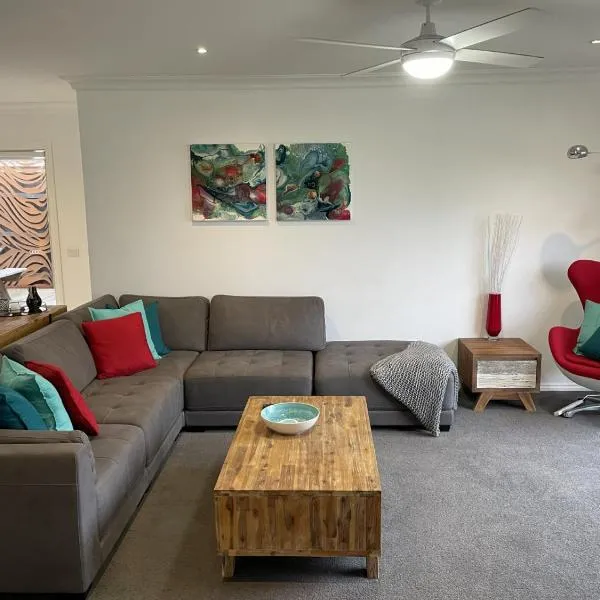 R&R by the Bay in prime location, hotel din Dromana