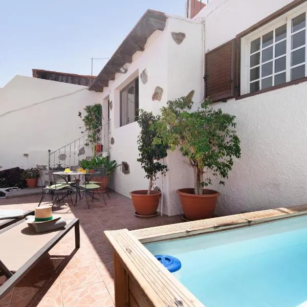 Villa Floti con vistas al mar, hotel in Telde