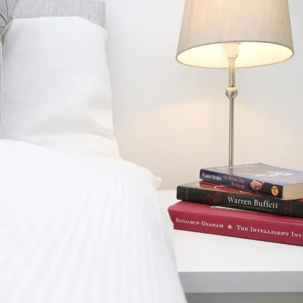 Modern Guesthouse, Fast Wi-Fi, Street Free Parking, Central, Fully Equipped, hotel a Cardiff