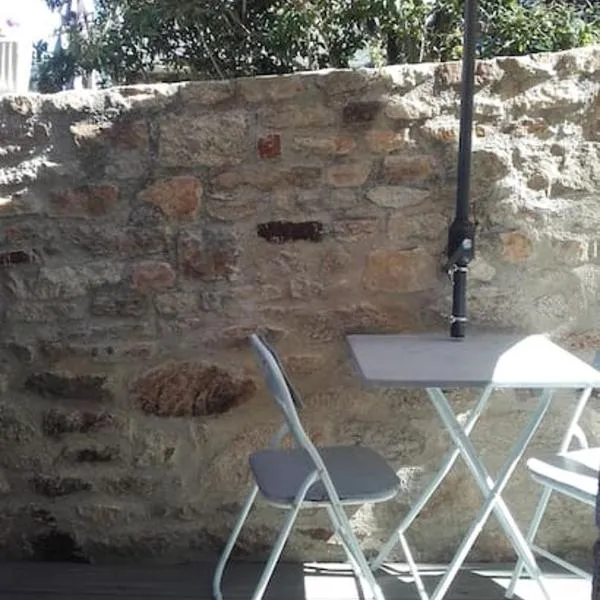 locmiquélic petite maison de pêcheur, hotel v destinaci Locmiquélic