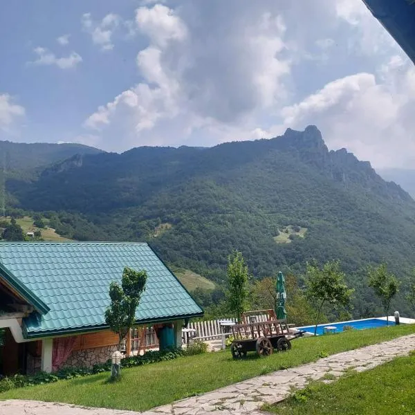 Rafting Camp Green Tara, hotelli kohteessa Šćepan-Polje