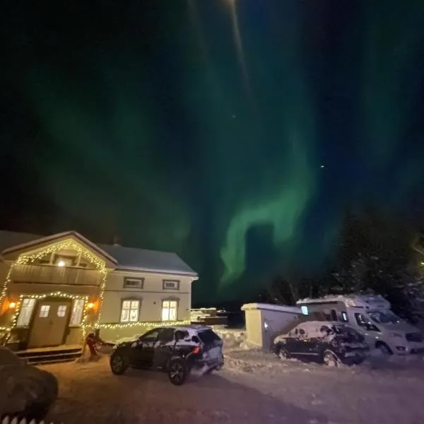 New Studio for 2 - Wifi & Parking - Aurora Hotspot, hotel in Tromsø