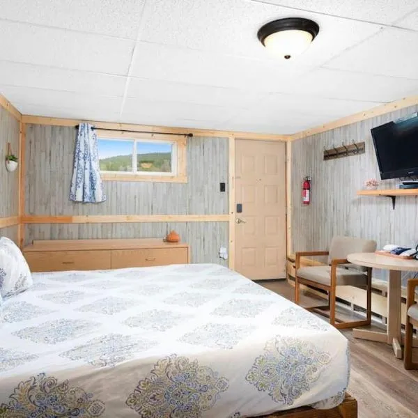 2 Dog Friendly Private Cozy Room in Leadville, hotel in Leadville