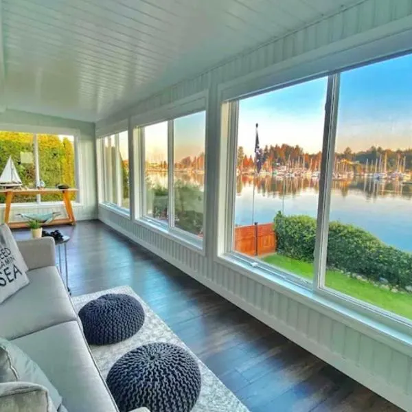 The Beach House at Deep Bay, hotel in Bowser