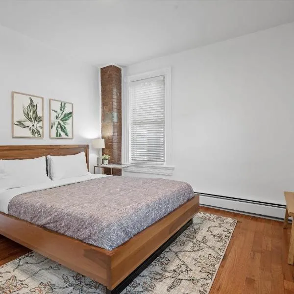 Shadyside, Pittsburgh, Modern and Cozy 1 Bedroom Unit3 with Free Parking, hotelli kohteessa Pittsburgh