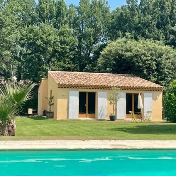 Charmante maisonnette avec jardin et piscine, hotel en Aix-en-Provence