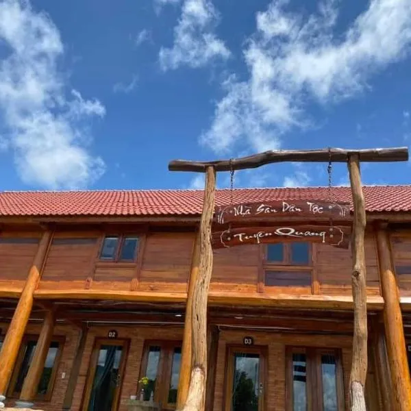 Old Straw House - Nation, hotel in Cat Tien