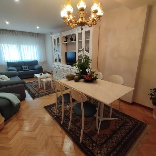PISO MANCE, Hotel in Allariz