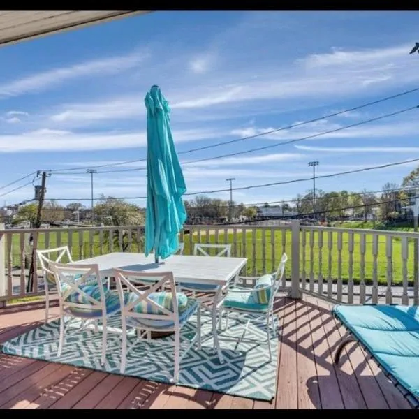 Beautiful Victorian house, Great Views, free parking, hotel in Boston