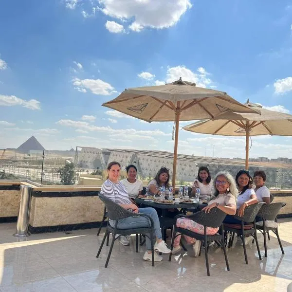 Jewel Grand Museum & Pyramids View, khách sạn ở Giza