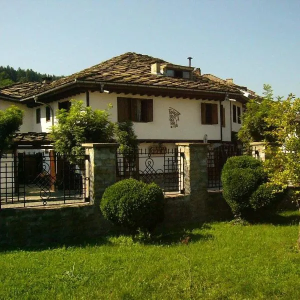 Art - M Gallery, hotel in Tryavna