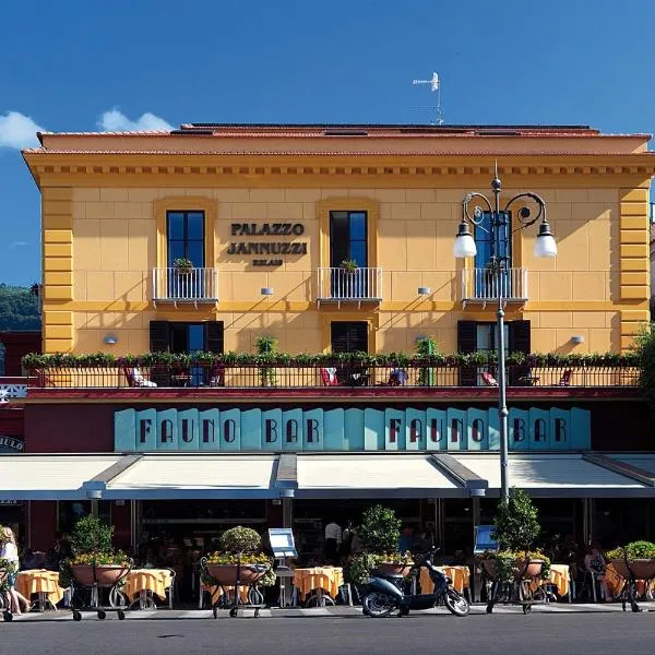 Palazzo Jannuzzi Relais, готель у Сорренто