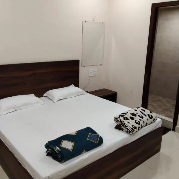 Hotel Bindra Paradise 800 Meter From Golden Temple, hotel in Amritsar