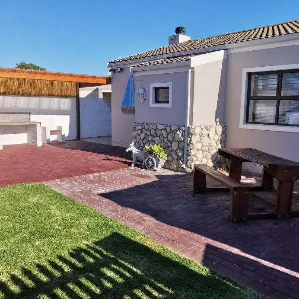 Langebaan Escape Self Catering Accommodation, hotel sa Churchhaven