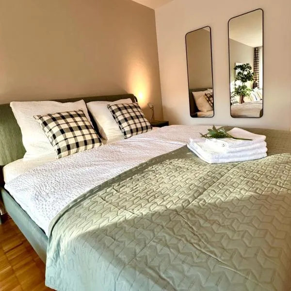 New Studio with Sunny Terrace & Air Condition, hotel in Zürich
