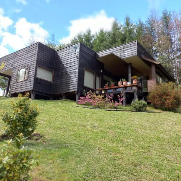 Casa Pucon sector Laguna ancapulli, hotel v destinaci Pucón
