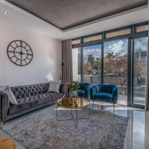 Comfy Nest - The Paramount, hotel in Johannesburg