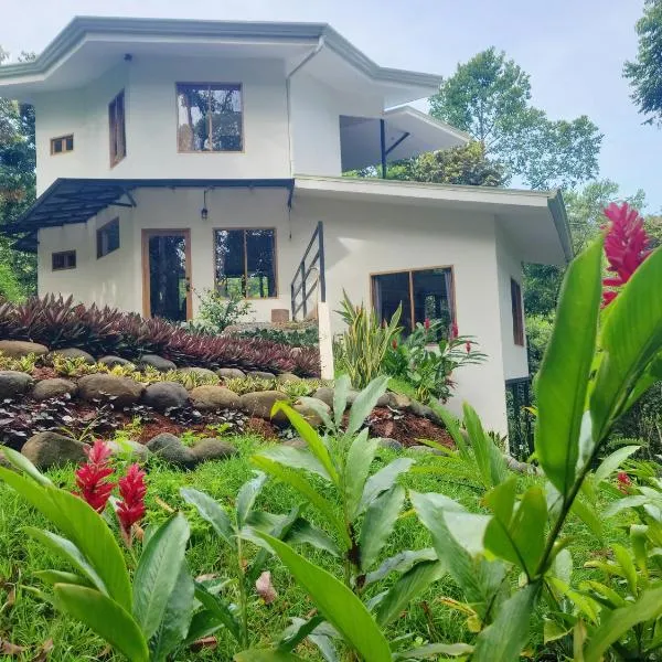 Cascada Elysiana, Hotel in Platanillo