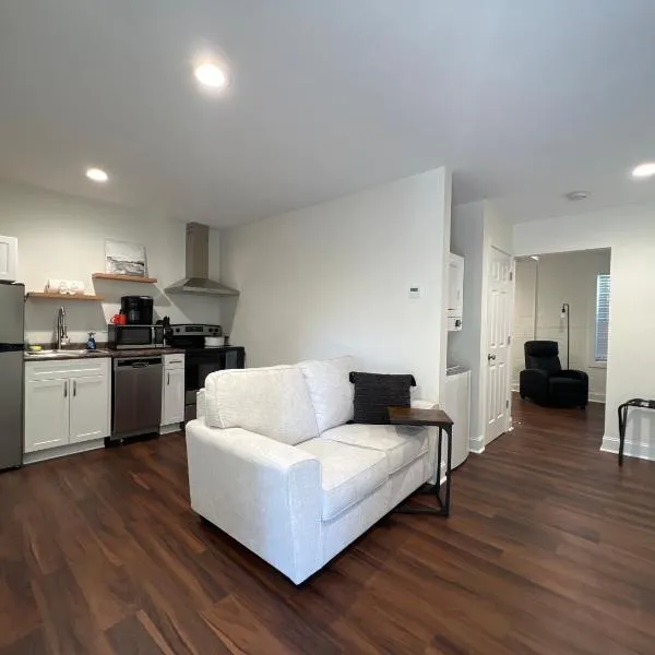 1BR Near Downtown & Mountain Goat Coffee, hótel í Marietta