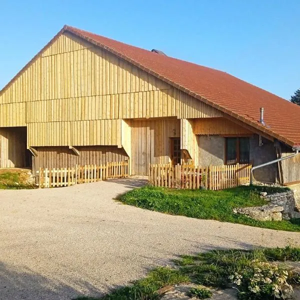 Gite de la Charrière, hotel em La Longeville