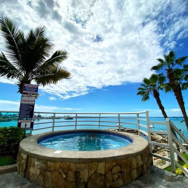 Acogedor departamento con playa privada, hotel in Salinas