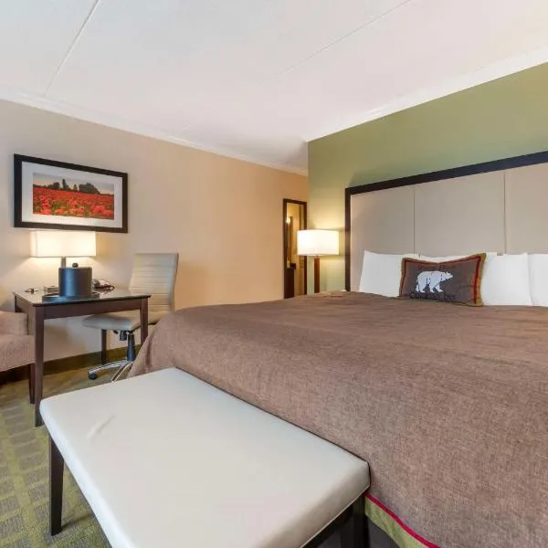 화이트베어레이크에 위치한 호텔 Best Western Plus White Bear Country Inn