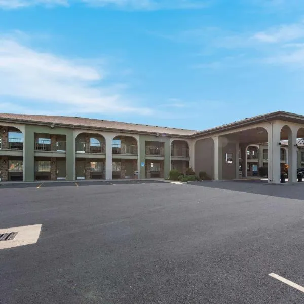 Best Western Executive Inn, hotel v destinaci Grove City