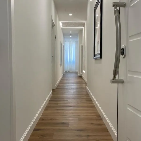 Cozy Living, 7 minuti dall'aeroporto e Bergamo fiera, aria condizionata, parcheggio gratuito e colazione inclusa, hotel in Seriate
