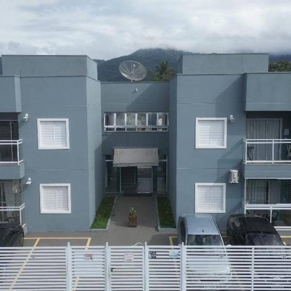 Apartamento com churrasqueira praia Maranduba Ubatuba