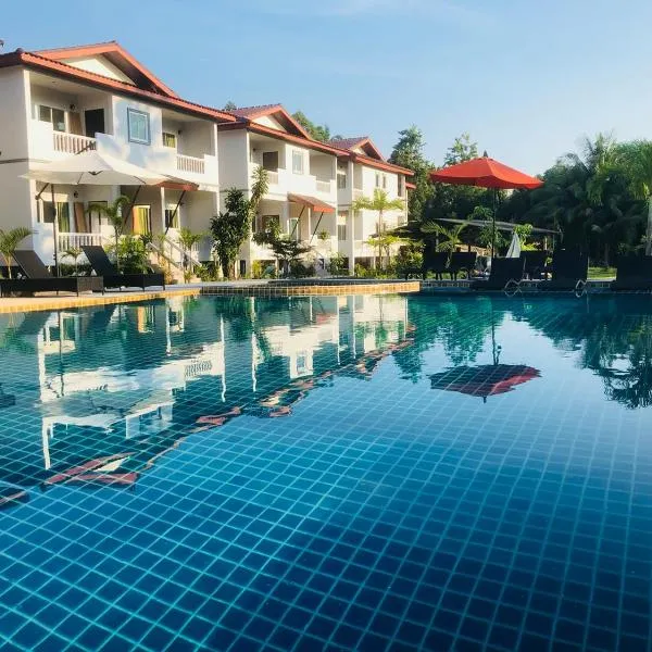 Maikhao Beach Residence, hotel em Praia de Mai Khao