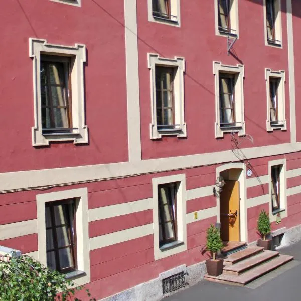 Pension Stoi budget guesthouse, hotel in Innsbruck