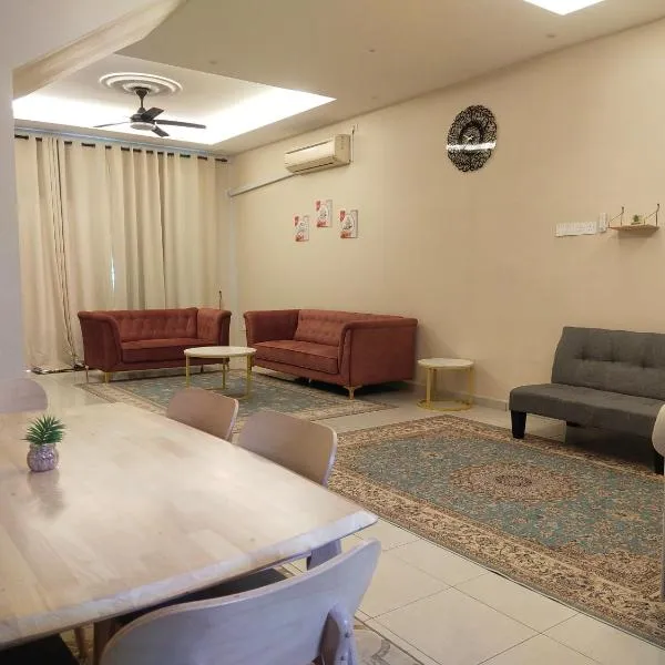 Axaida Homestay Parit Jawa, hotel em Bakar Parit