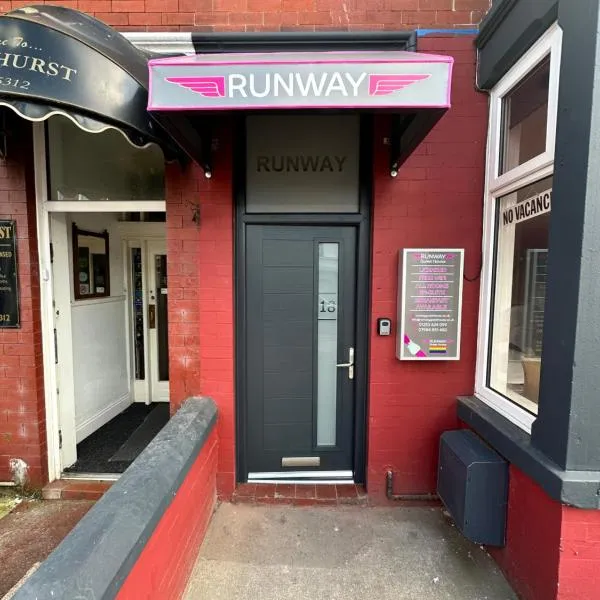 B&B Runway Blackpool - Minutes From Winter Gardens - Dog Friendly - Exceptionally Quiet - Very Close H&A Social Club, hotel in Blackpool
