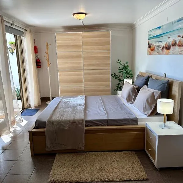 Cascais Quaint Cottage, готель у місті Алкабідеше