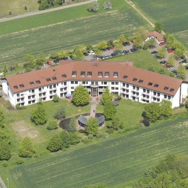 Tagungs- und Bildungszentrum Steinbach/Taunus – hotel w mieście Steinbach im Taunus