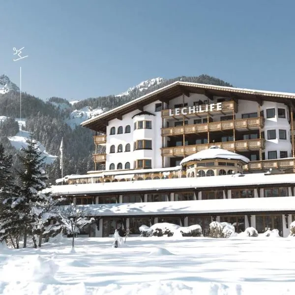 Wellness Aparthotel "Lechlife" incl Pool - 400m zum LIFT, hotel en Reutte