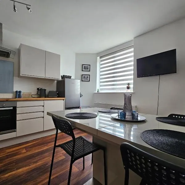 Guest House - close to all amenities, hotel in Northampton