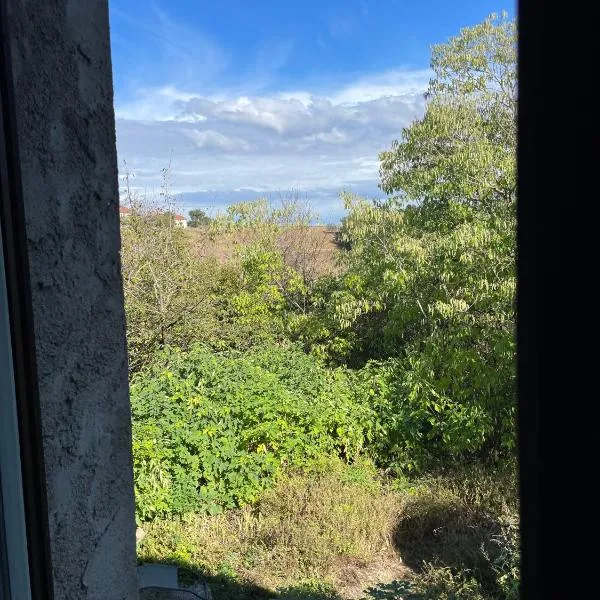 Las Vignes Zimer 1 - Où le calm apaise l'âme, hotel v destinaci Cazes-Mondenard