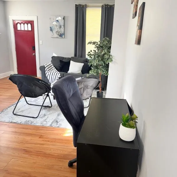 Experience Charm City in this Stunning Gem!, hotel v destinaci Baltimore