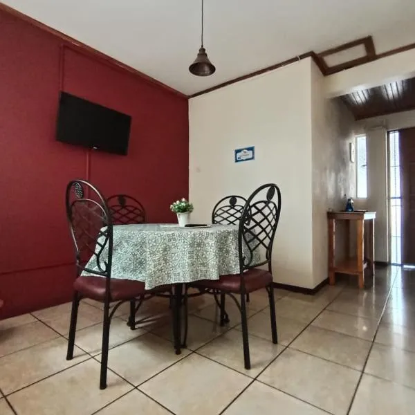 Casa Cafetal Aeropuerto, hotel in Alajuela City