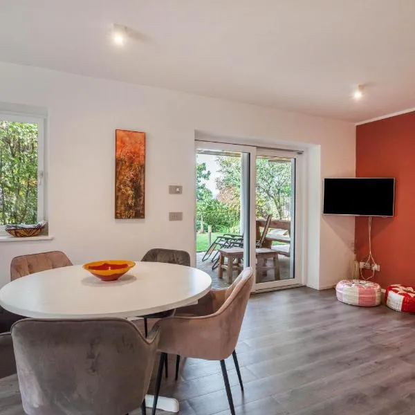 Appartement Obkircher, hotel v destinaci Nova Ponente