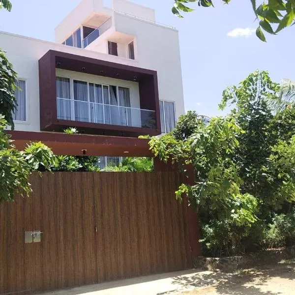 Mer Vue Villa, Kovalam, ECR, Chennai, hotel in Tirupporūr